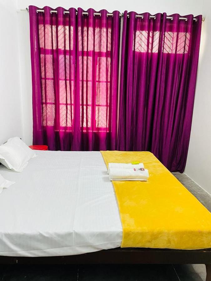 Shree Balaji Homestay Ayodhya Exterior foto